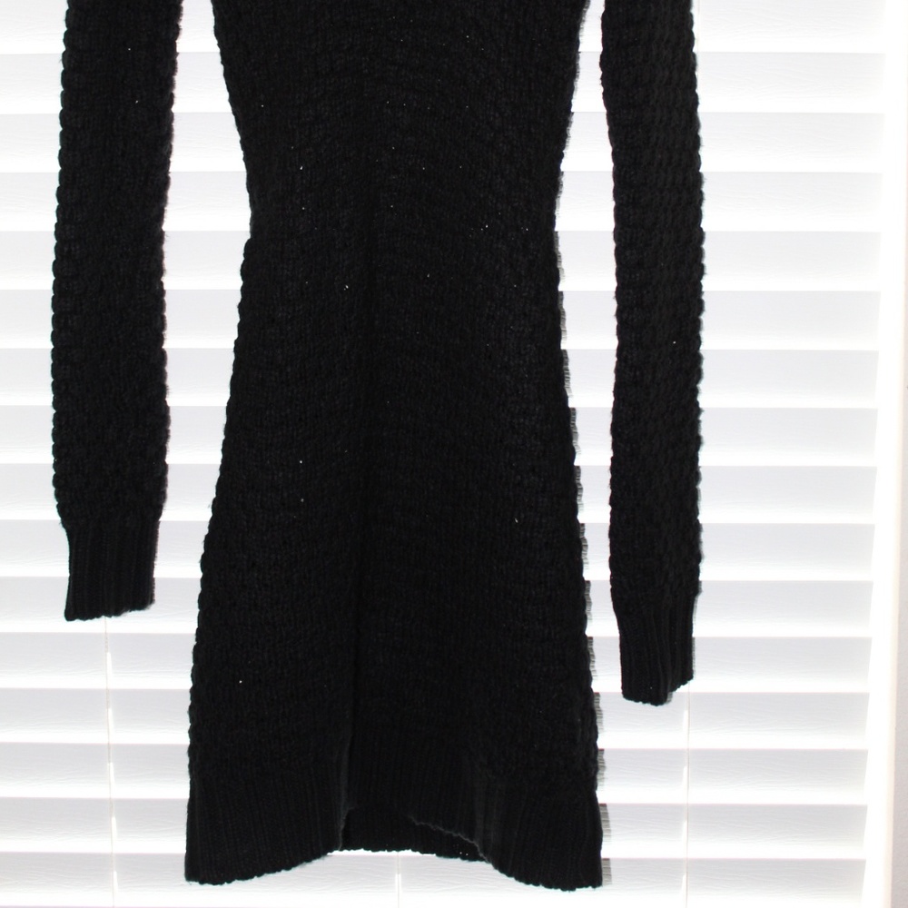 Dress - Picture 8 of 8